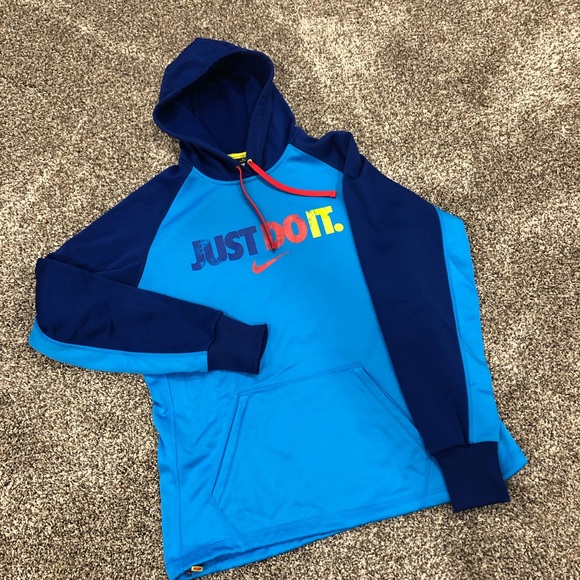 Nike Thermal Hoodie - Picture 3 of 5